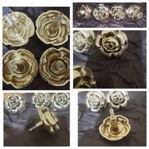 4 Drawer Knobs Silver Plastic Roses
